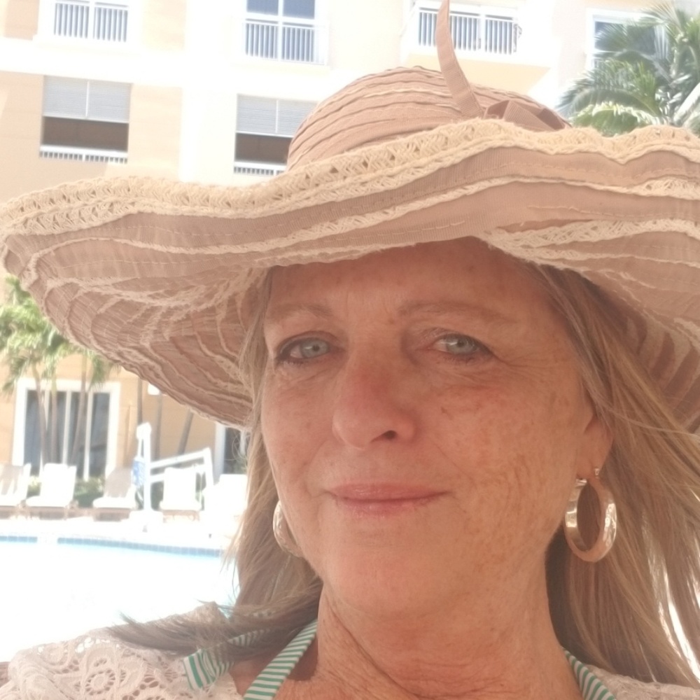 Meet your Posher, Linda